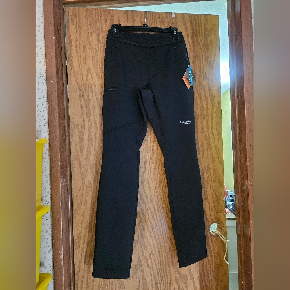 Columbia Vast Canyon High Rise Soft Shell Pant: Black: New With Tags: SIZE S